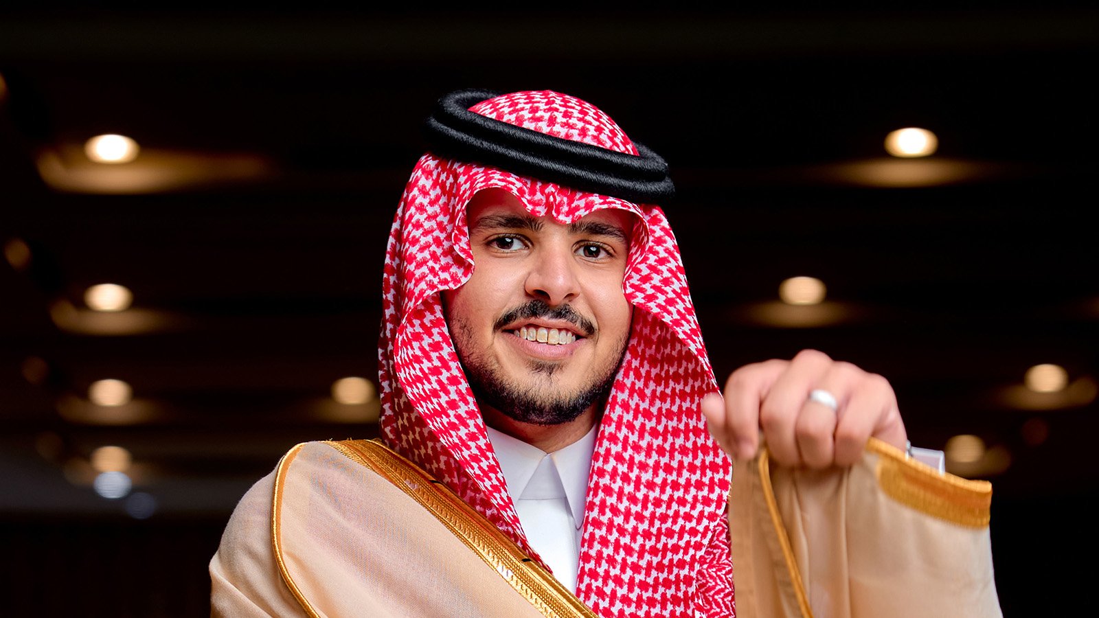 زياد عيسى العنزي